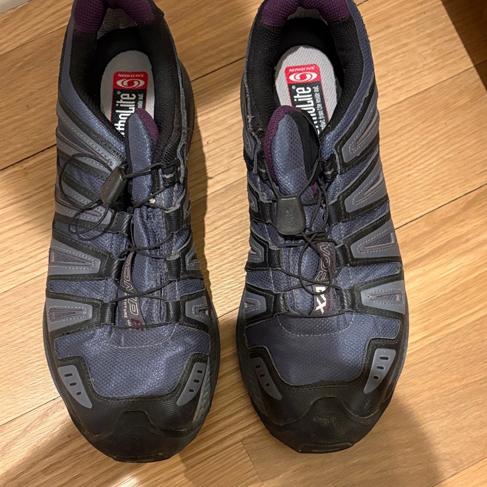 Salomon Women's Dark Gray Athletic Shoes